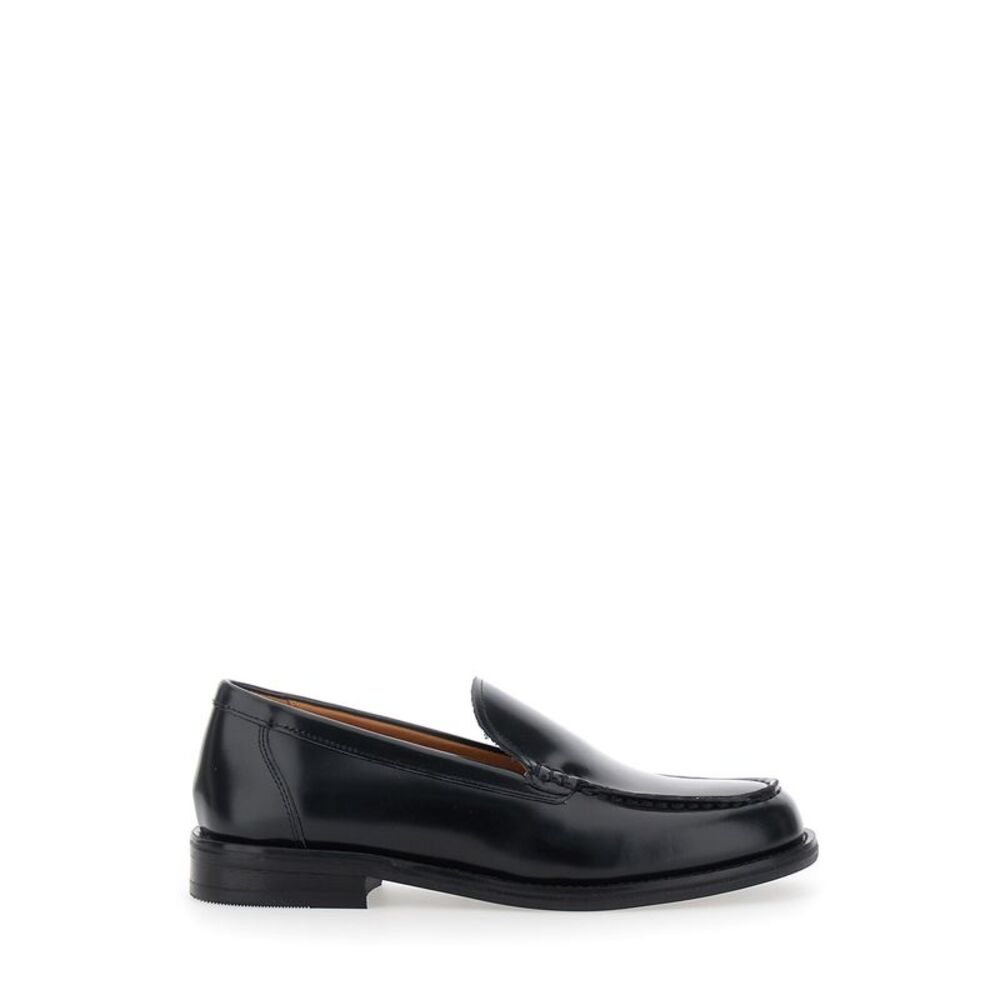 Vagabond Women 'Linn' Black Loafers With Rounded Toe In Leather For Women
